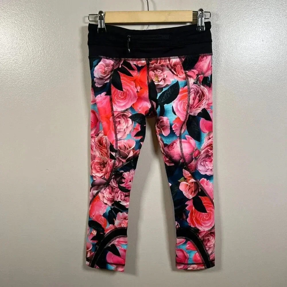 Lululemon Run Inspire Crop II Size 4 Secret Garden Pink Athletic Workout Gym